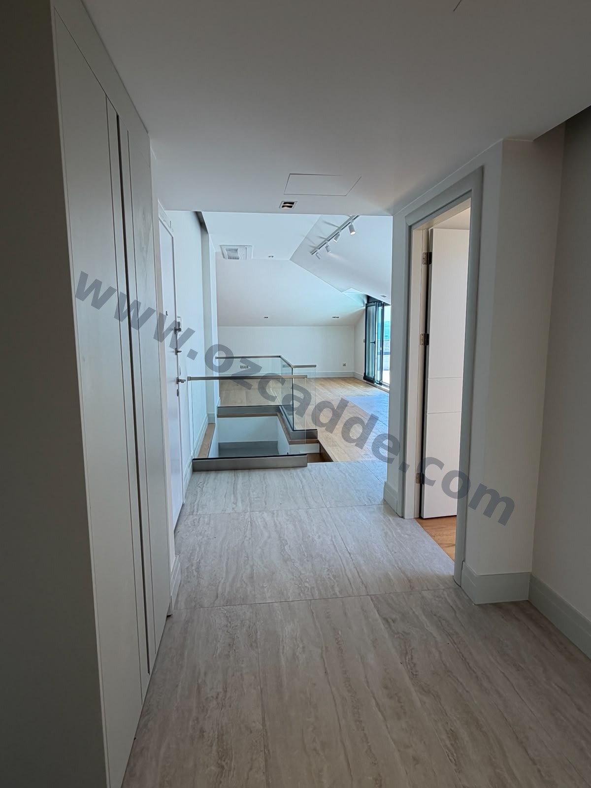 CADDEBOSTAN SAHİLDE DENİZ MANZARALI 4+2  240 M2 NET DUBLEKS görsel 13