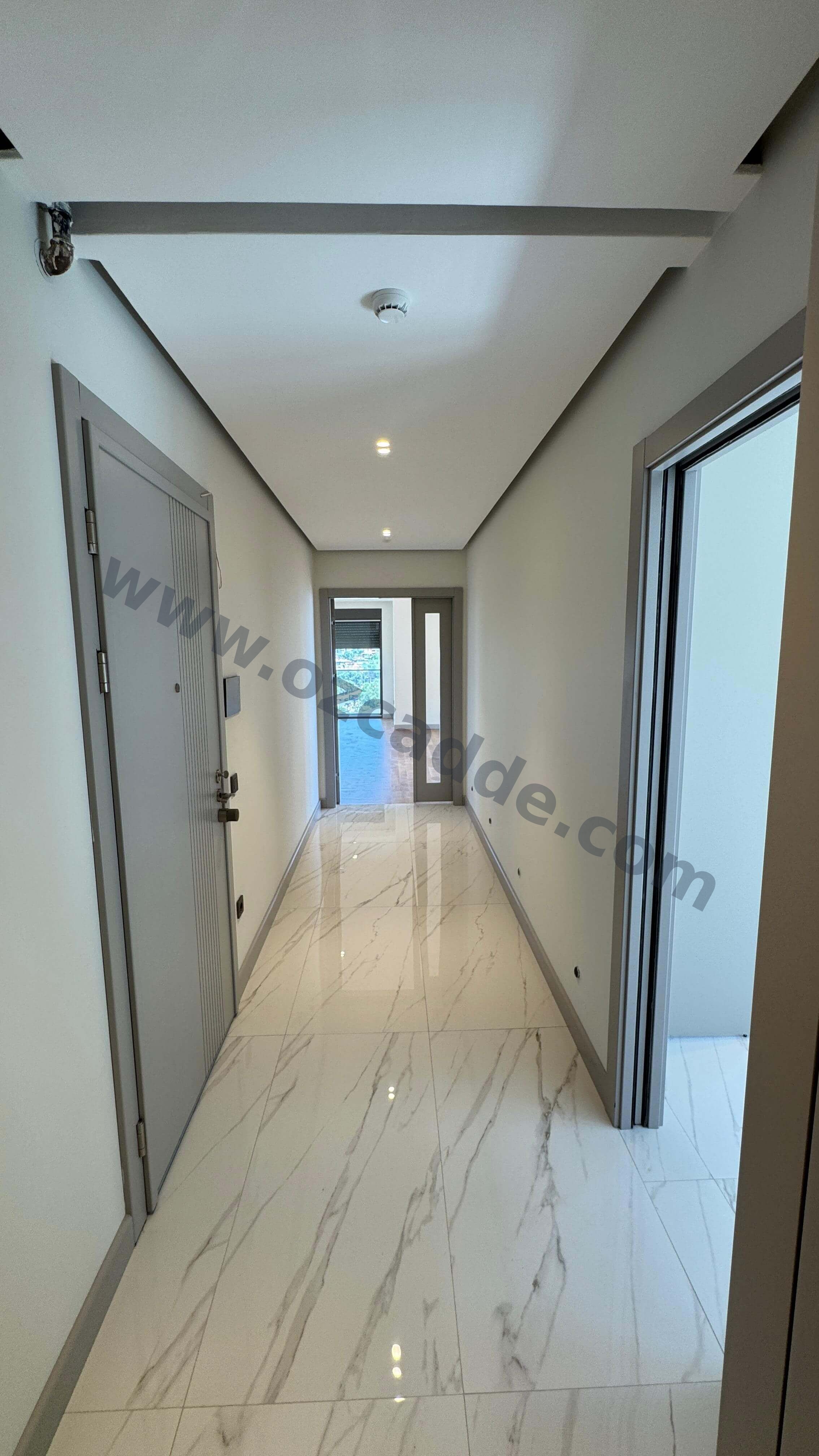 CADDEBOSTAN İSKELE SOKAKTA PANORAMİK DENİZ MANZARALI 4+1 LÜKS DAİRE görsel 17