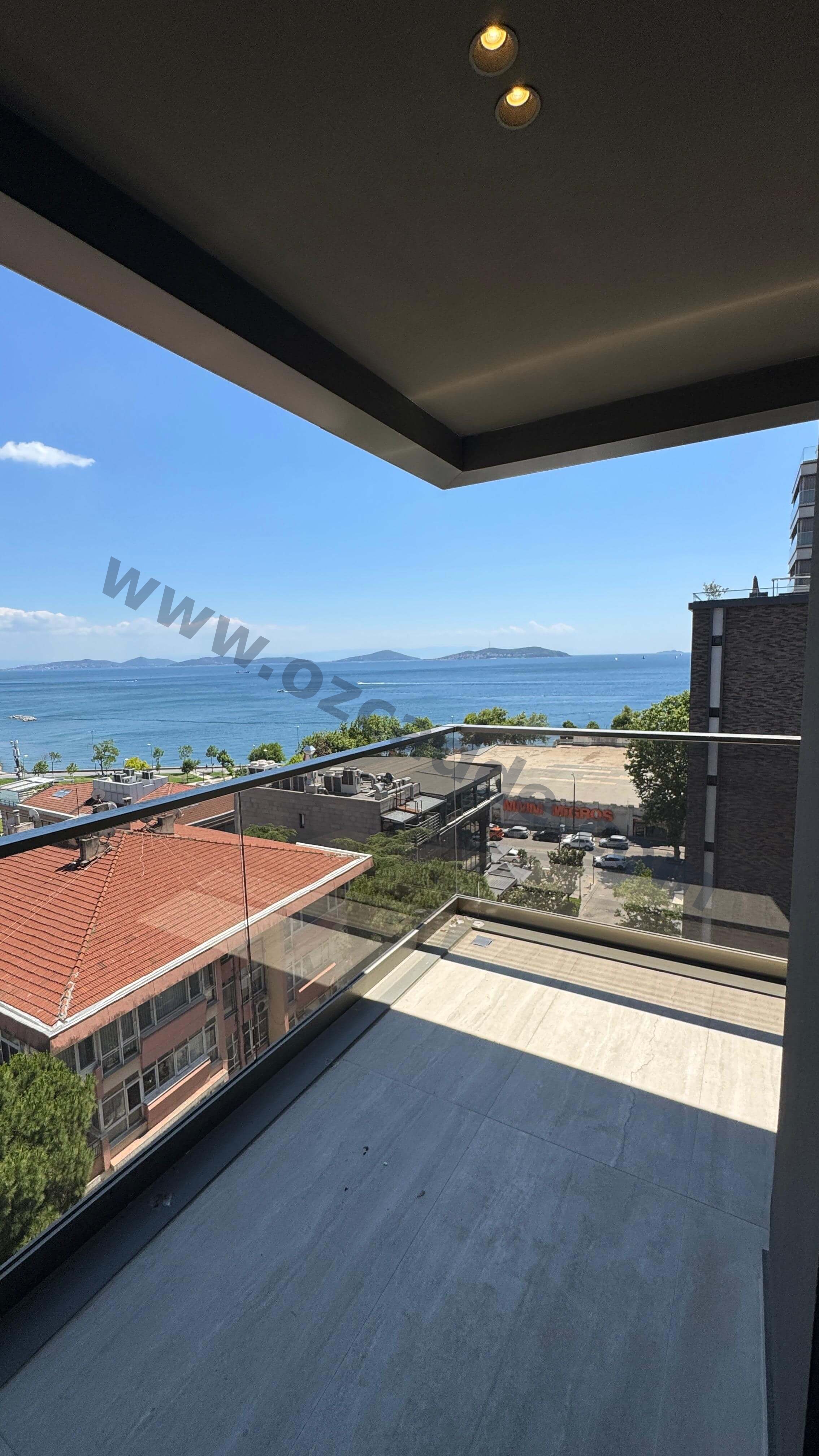 CADDEBOSTAN İSKELE SOKAKTA PANORAMİK DENİZ MANZARALI 4+1 LÜKS DAİRE görsel 6