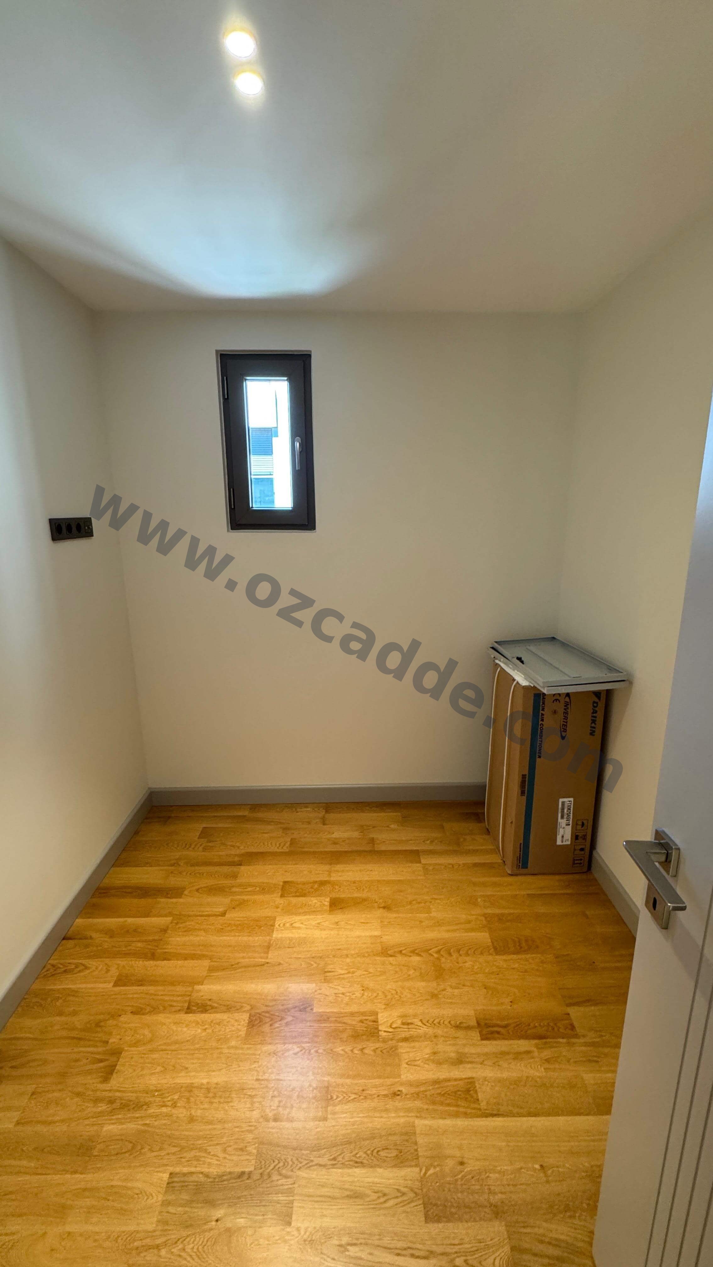 CADDEBOSTAN İSKELE SOKAKTA PANORAMİK DENİZ MANZARALI 4+1 LÜKS DAİRE görsel 15