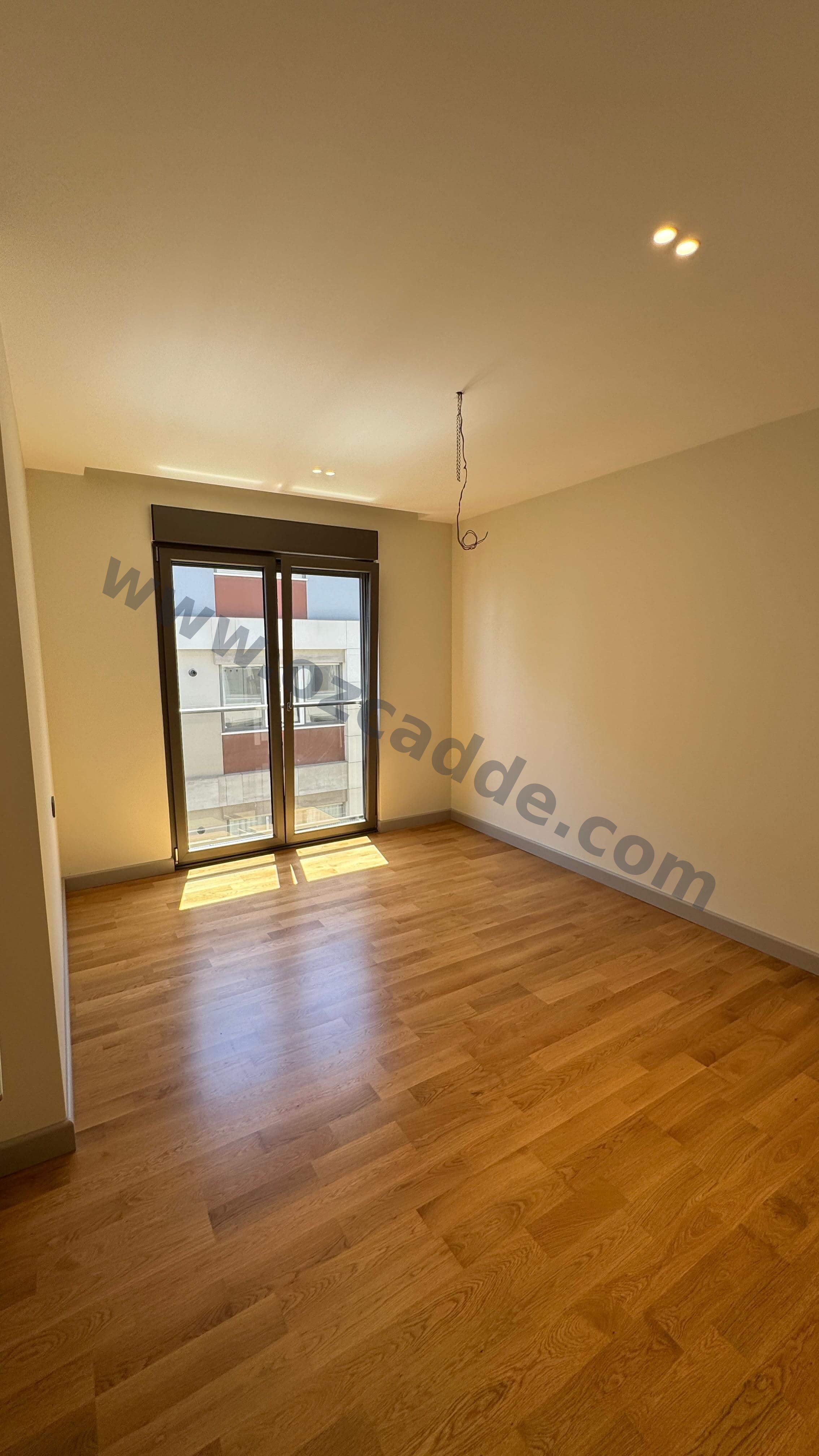 CADDEBOSTAN İSKELE SOKAKTA PANORAMİK DENİZ MANZARALI 4+1 LÜKS DAİRE görsel 20