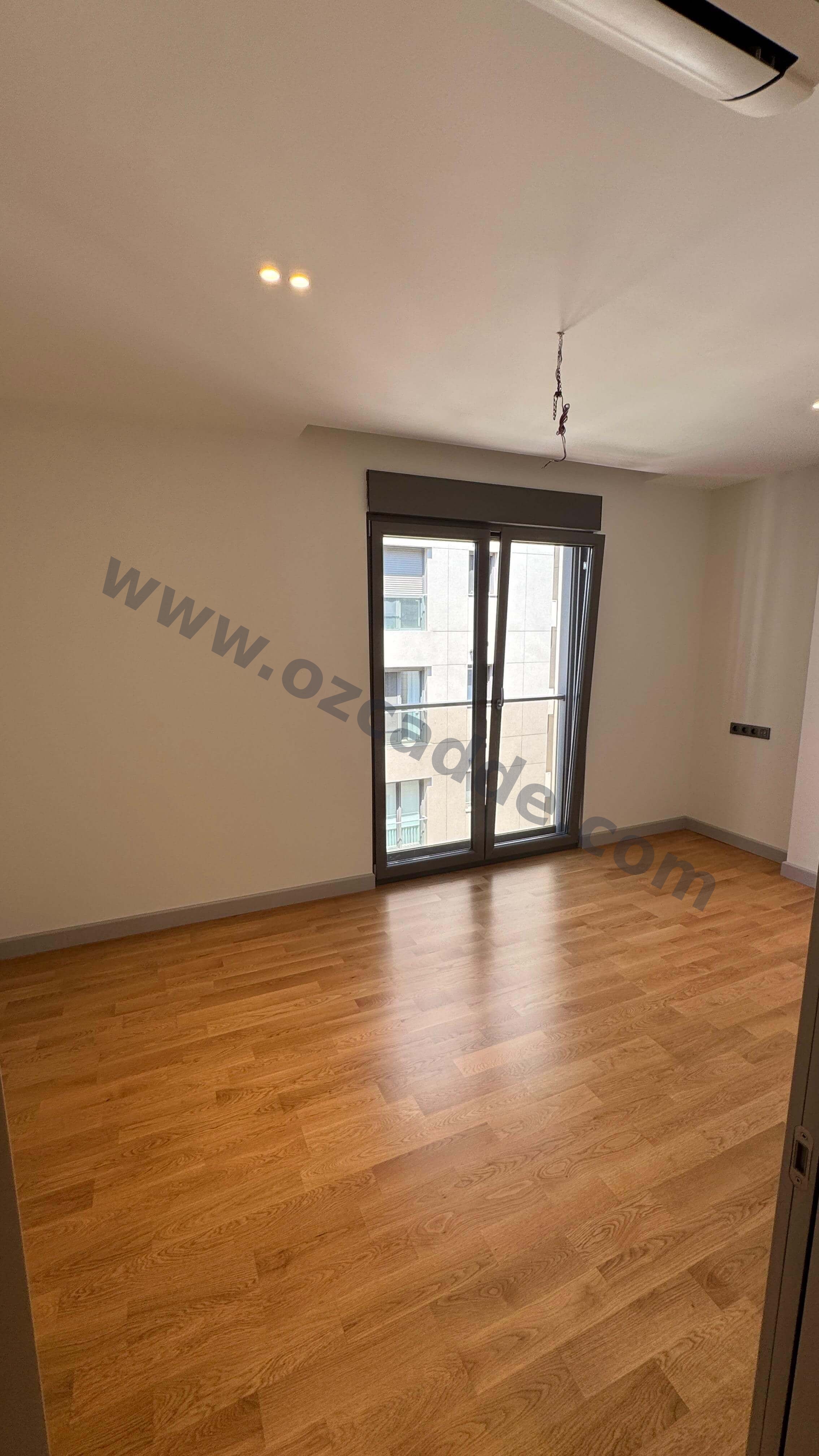 CADDEBOSTAN İSKELE SOKAKTA PANORAMİK DENİZ MANZARALI 4+1 LÜKS DAİRE görsel 27