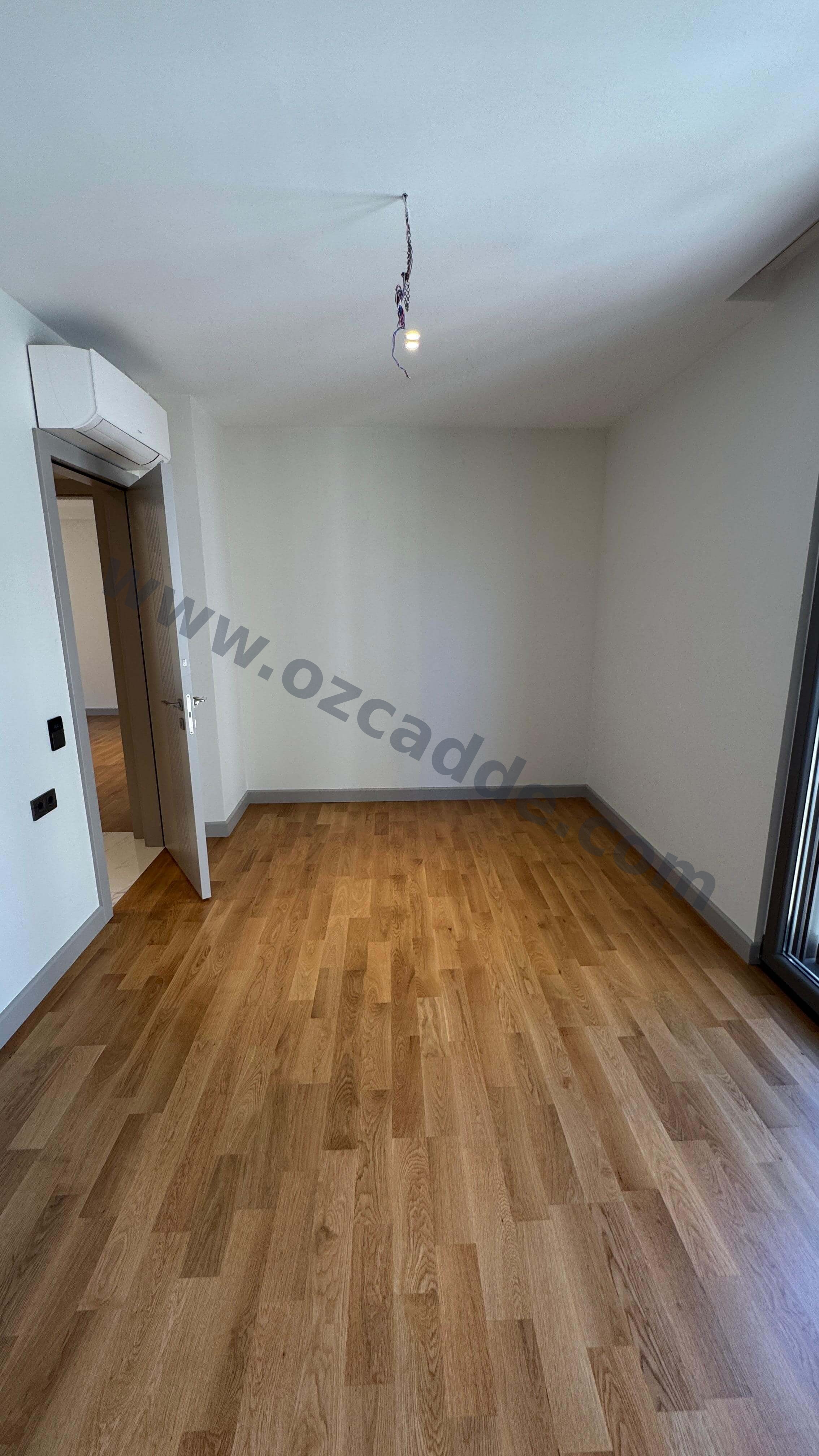 CADDEBOSTAN İSKELE SOKAKTA PANORAMİK DENİZ MANZARALI 4+1 LÜKS DAİRE görsel 28