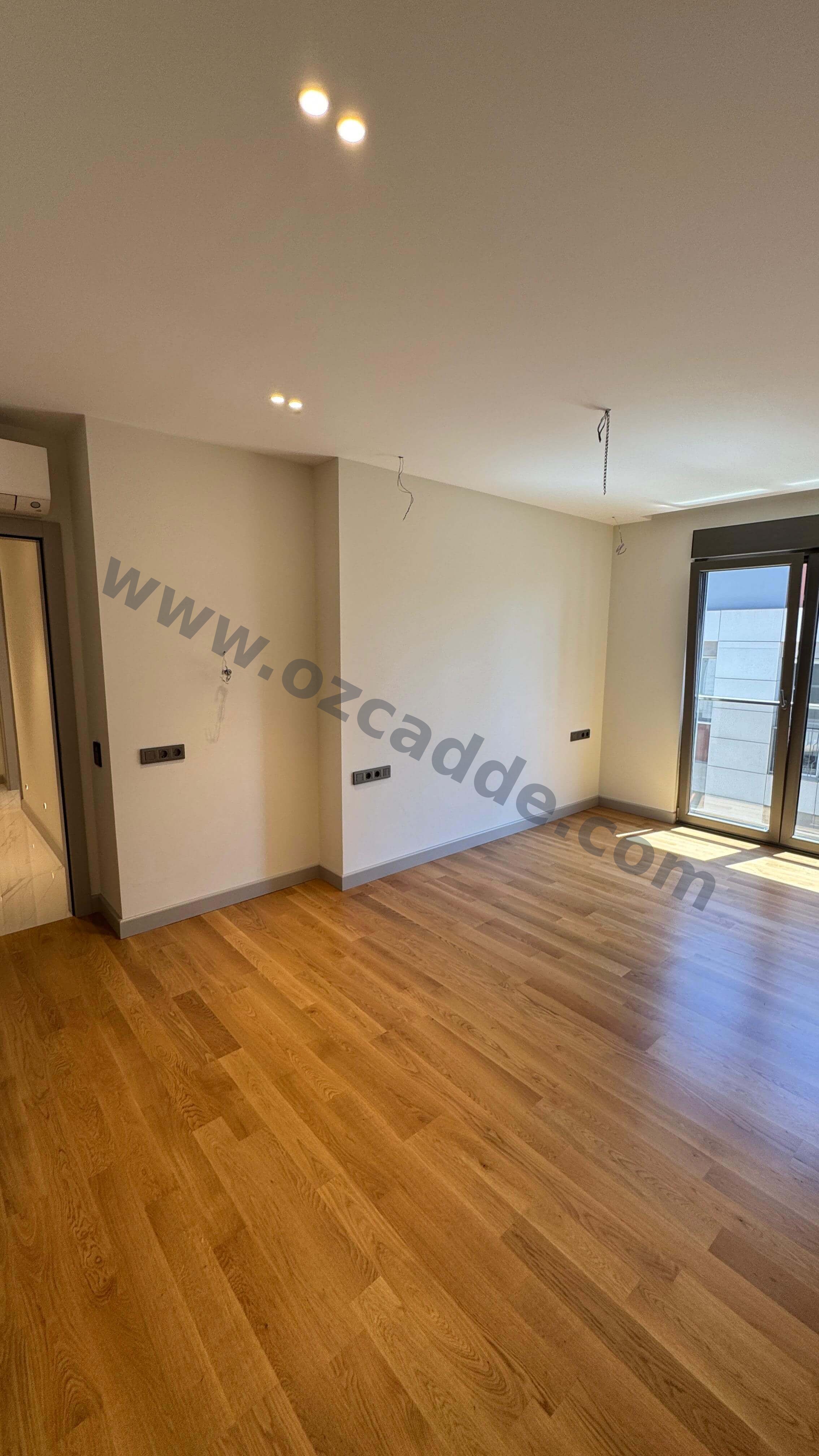 CADDEBOSTAN İSKELE SOKAKTA PANORAMİK DENİZ MANZARALI 4+1 LÜKS DAİRE görsel 23