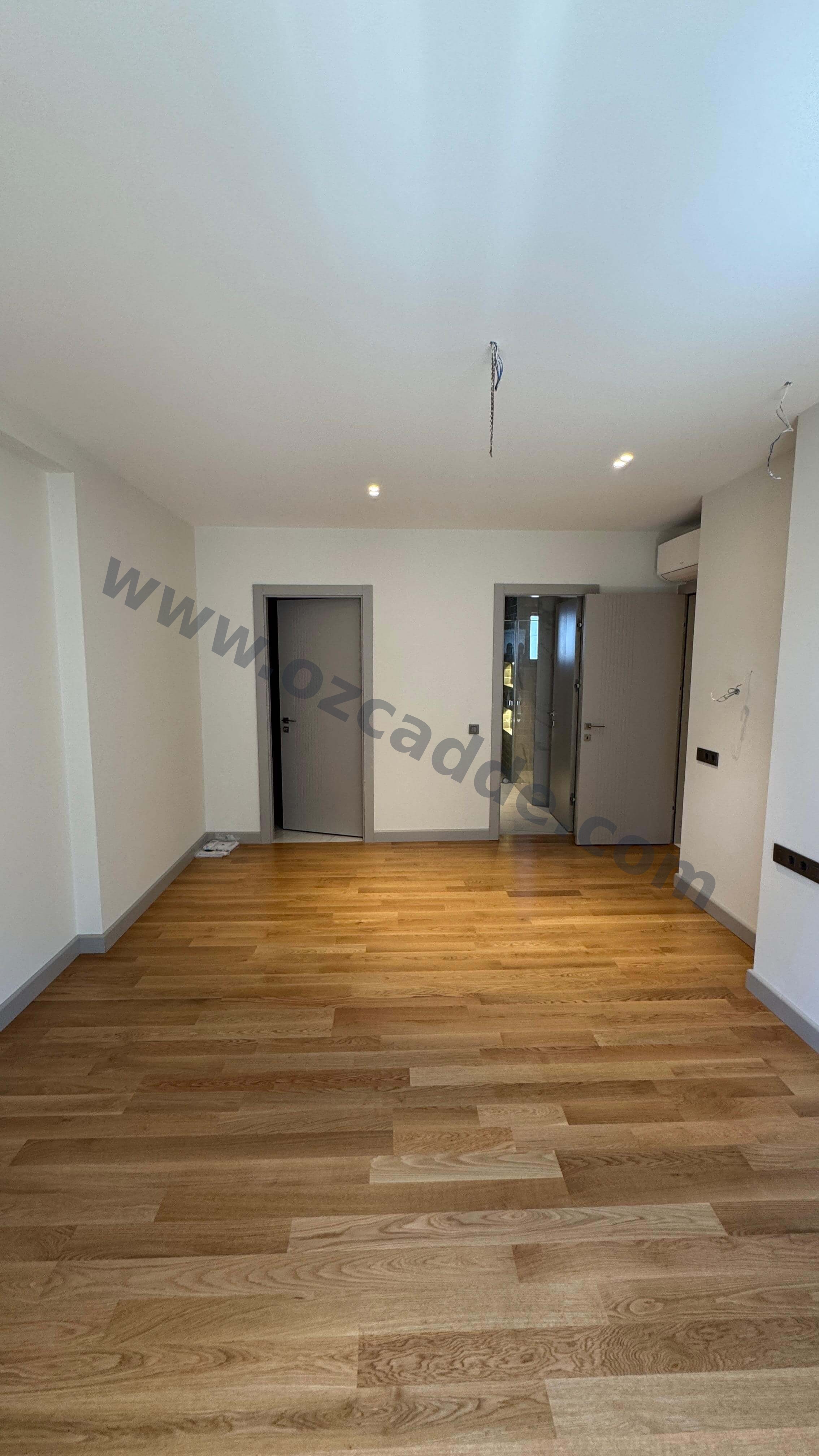 CADDEBOSTAN İSKELE SOKAKTA PANORAMİK DENİZ MANZARALI 4+1 LÜKS DAİRE görsel 24