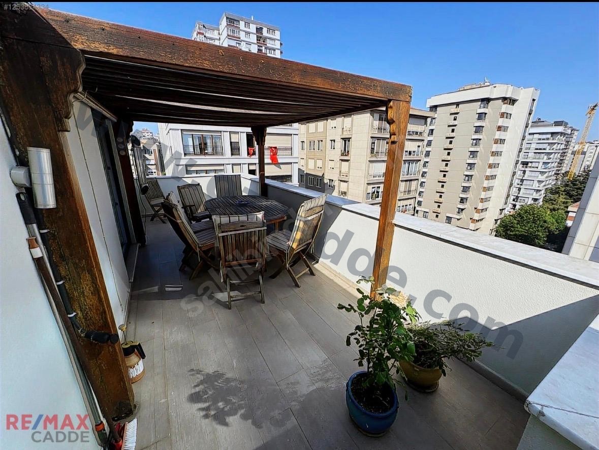 CADDEBOSTAN GÖKÇE SK. SATILIK 5+1 210 M2 NET TERASLI RESMİ DUBLEKS görsel 4