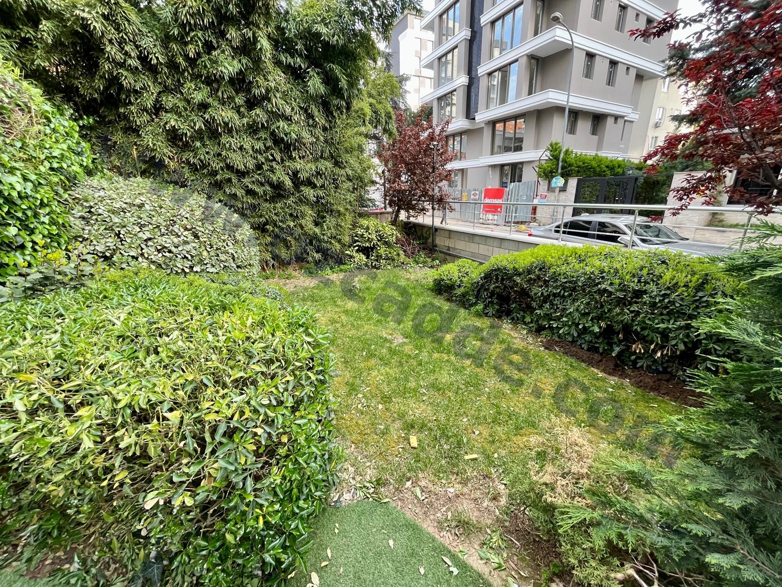 CADDEBOSTANDA 210 M2 GENİŞ BAHÇELİ/DEPOLU SATILIK DÜKKAN görsel 4