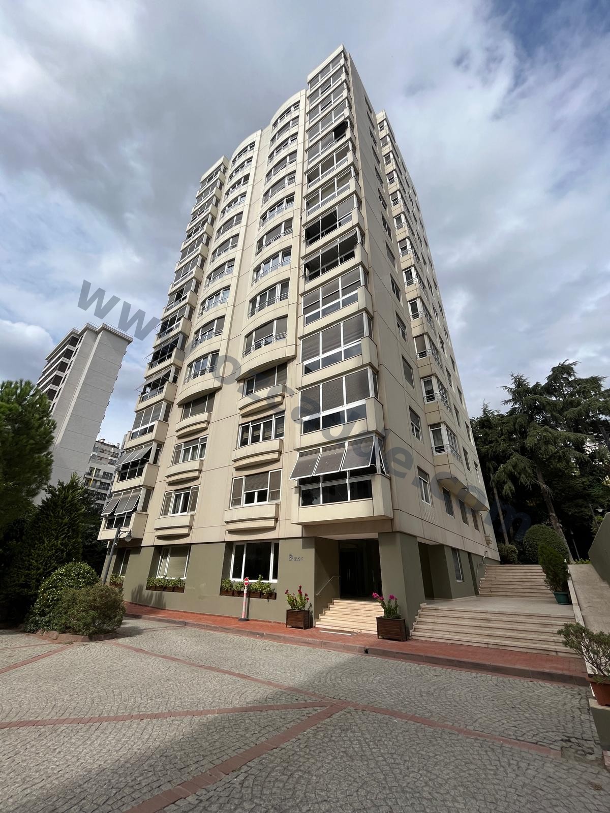 ERENKÖY ETİK SİTESİNDE SATILIK 4.5+1 180 M2 NET LÜKS DAİRE