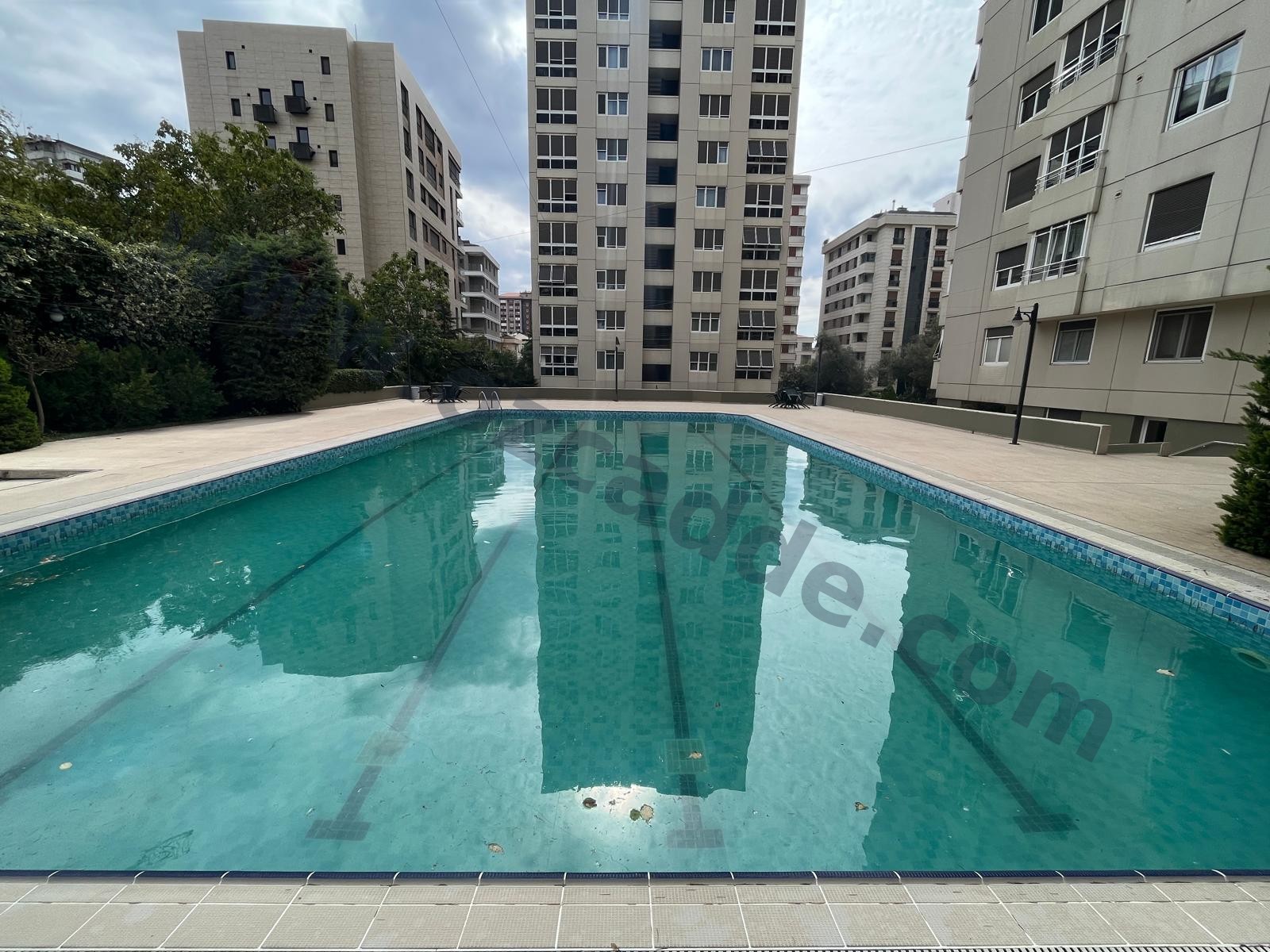 ERENKÖY ETİK SİTESİNDE SATILIK 4.5+1 180 M2 NET LÜKS DAİRE görsel 5