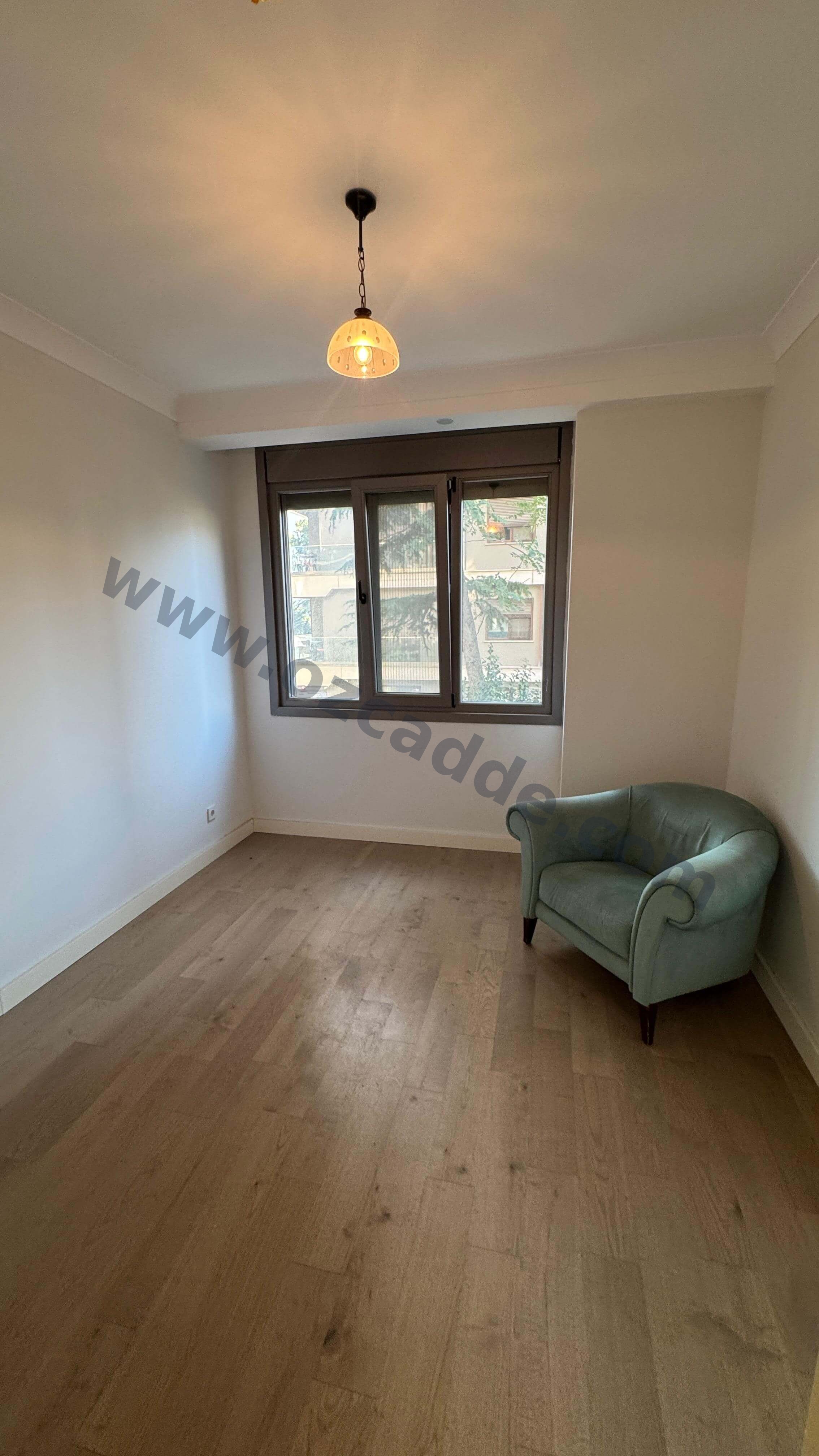 CADDEYE 1. PARALEL SOKAKTA SİTE İÇERİSİNDE SATILIK 4+1 LÜX DAİRE görsel 11