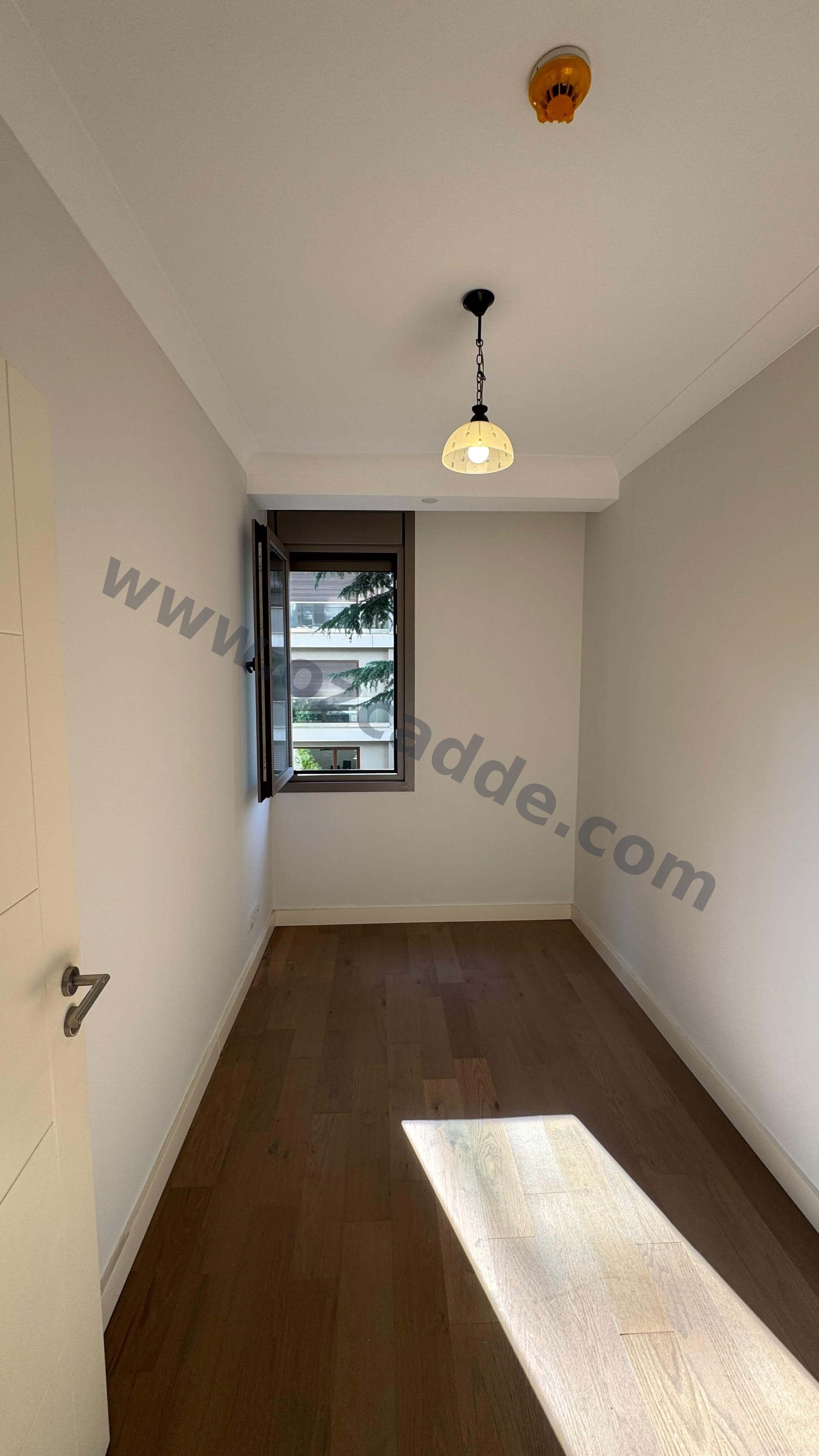 CADDEYE 1. PARALEL SOKAKTA SİTE İÇERİSİNDE SATILIK 4+1 LÜX DAİRE görsel 8