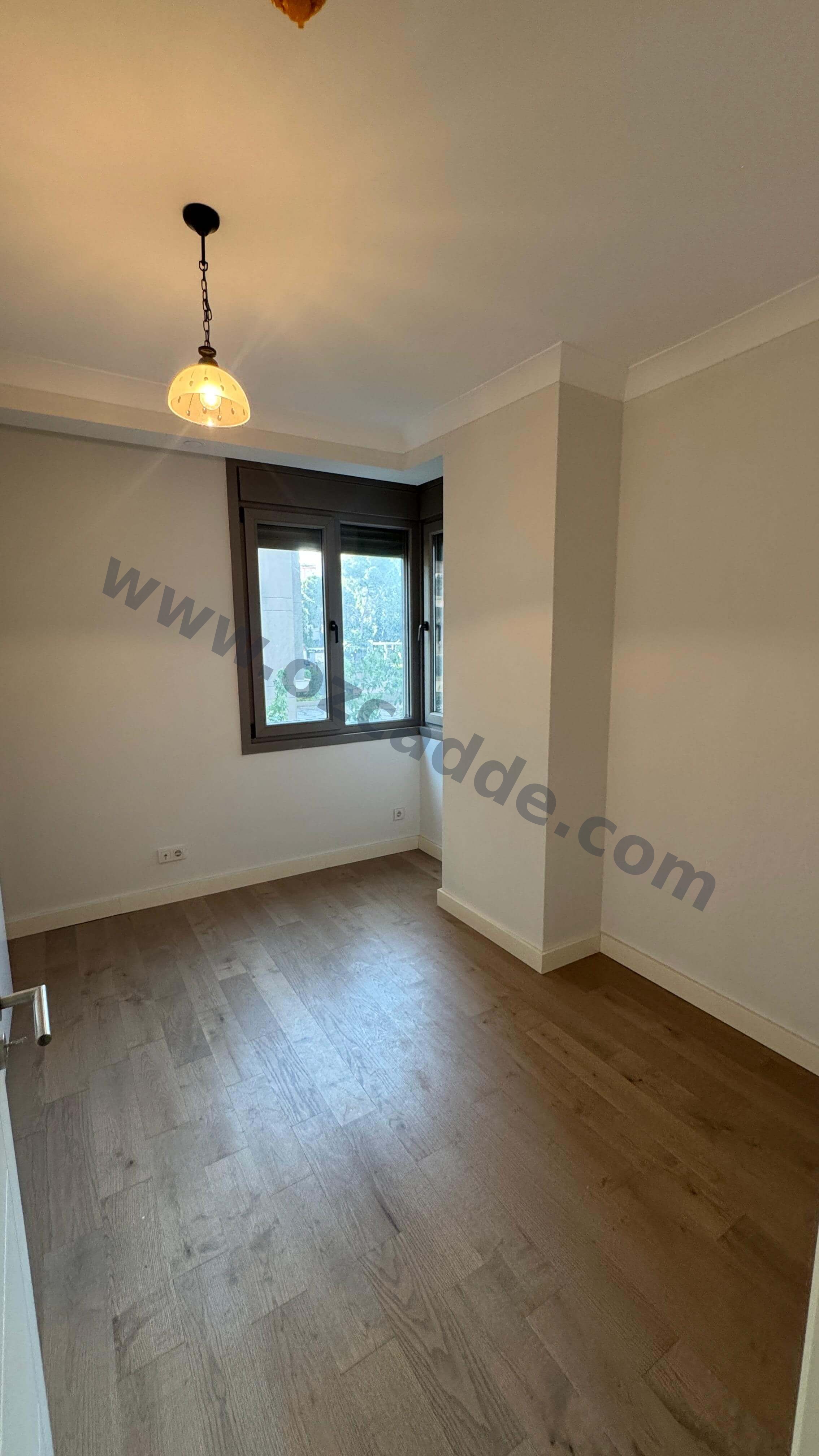 CADDEYE 1. PARALEL SOKAKTA SİTE İÇERİSİNDE SATILIK 4+1 LÜX DAİRE görsel 14