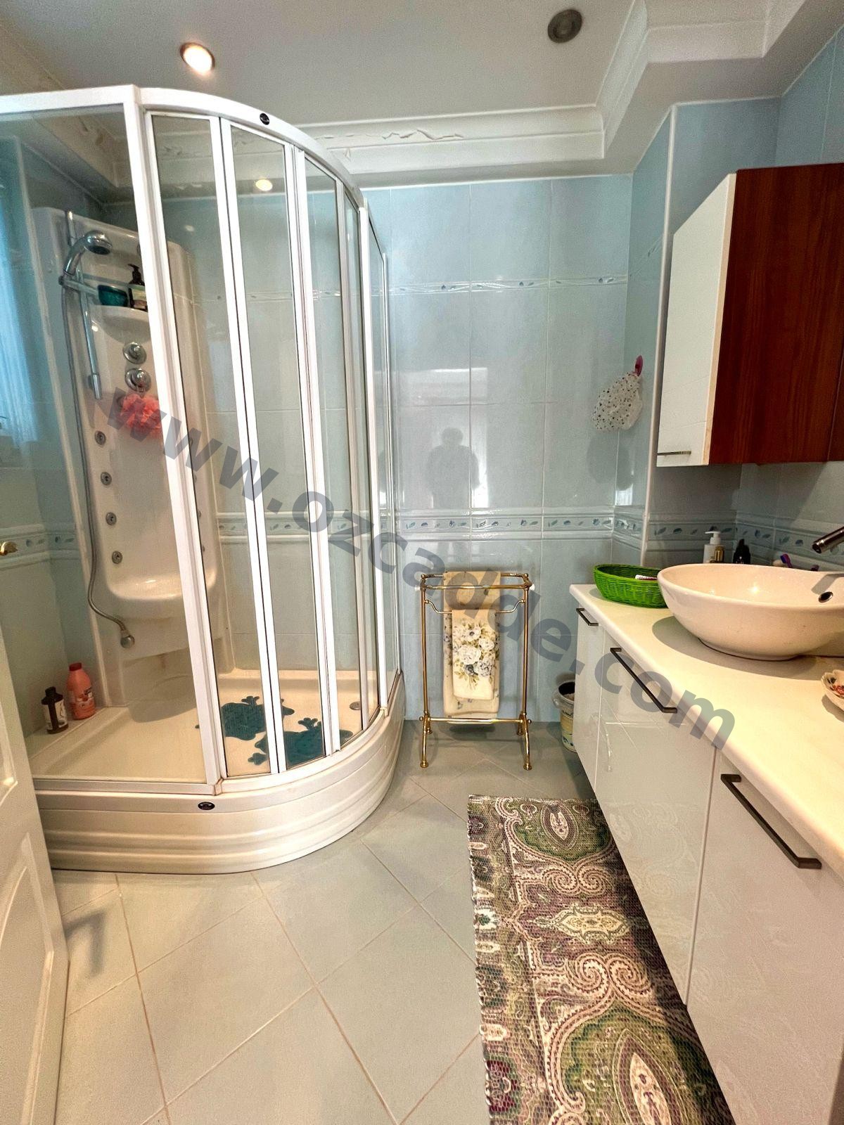 TÜTÜNCÜ CADDESİNDE GENÇ BİNADA 4+1 KATTA TEK 203 M2 NET DAİRE görsel 4